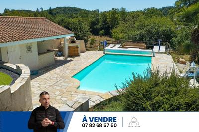 Maison - 200 m² - 5 pièces