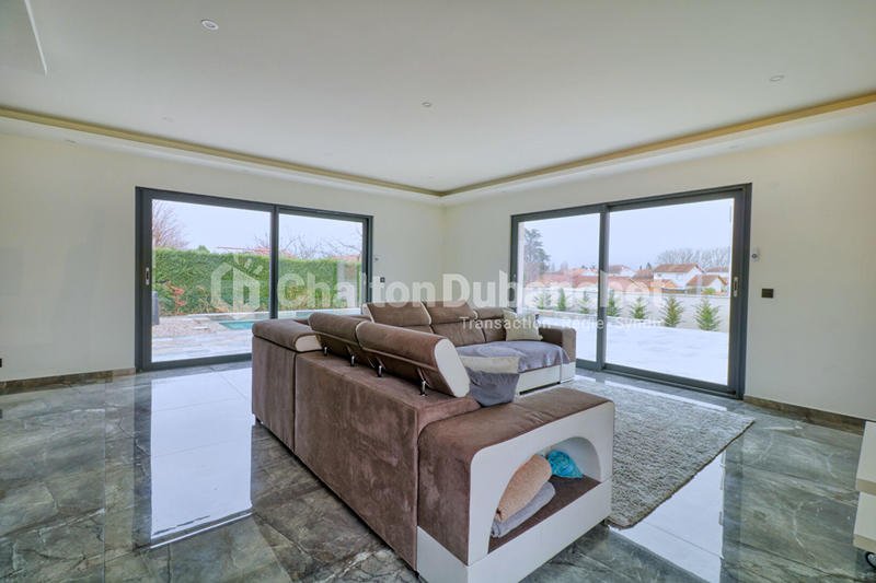 Maison - 140 m² - 5 pièces