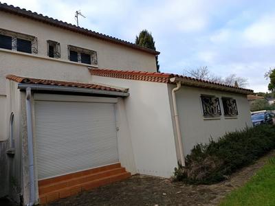 Maison - 270 m² - 8 pièces