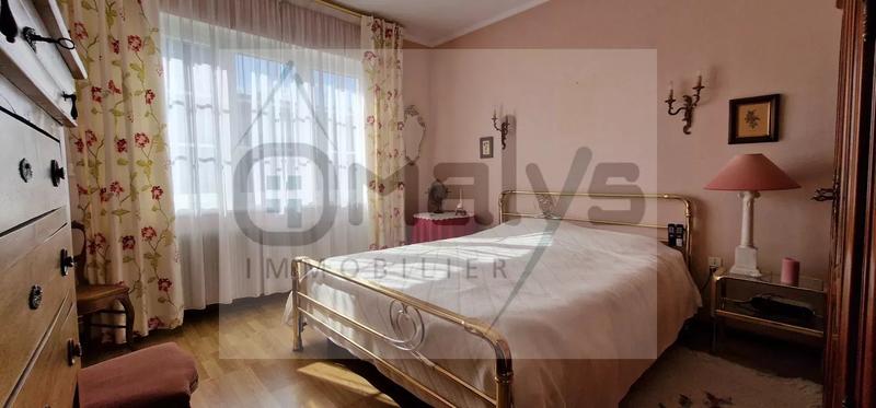 Maison - 165 m² - 6 pièces