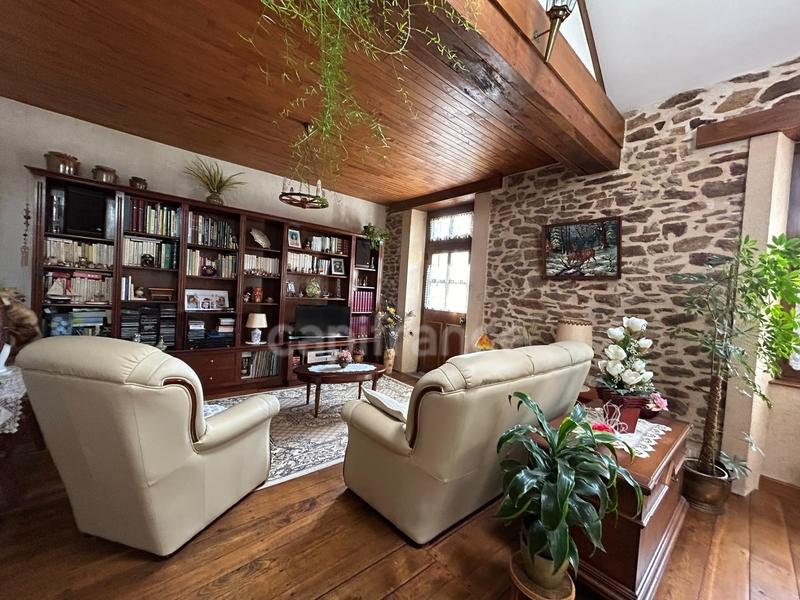 Maison - 151 m² - 6 pièces