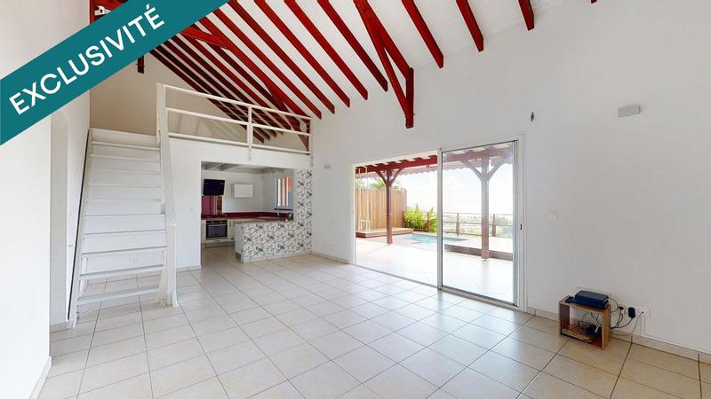 Maison - 140 m² - 5 pièces