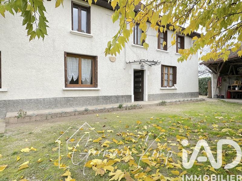 Maison - 250 m² - 9 pièces