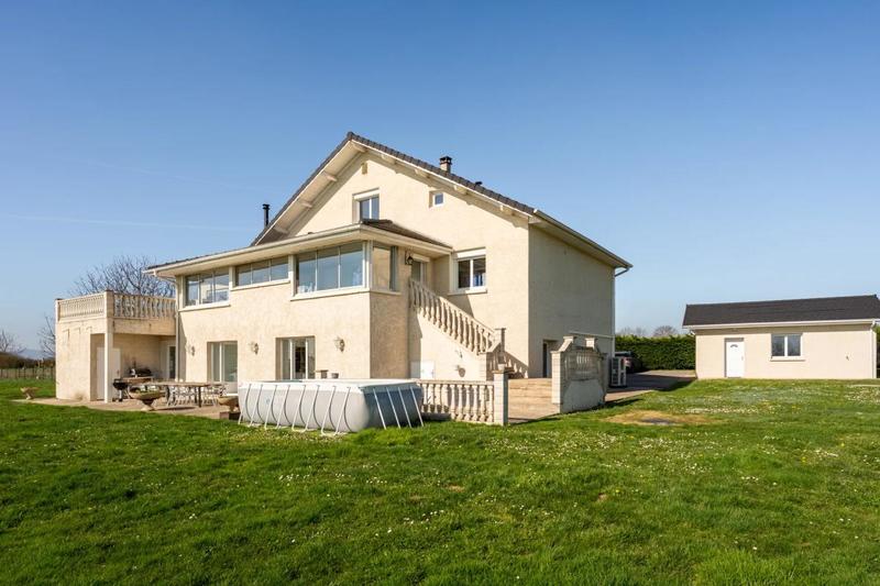 Maison - 450 m² - 14 pièces