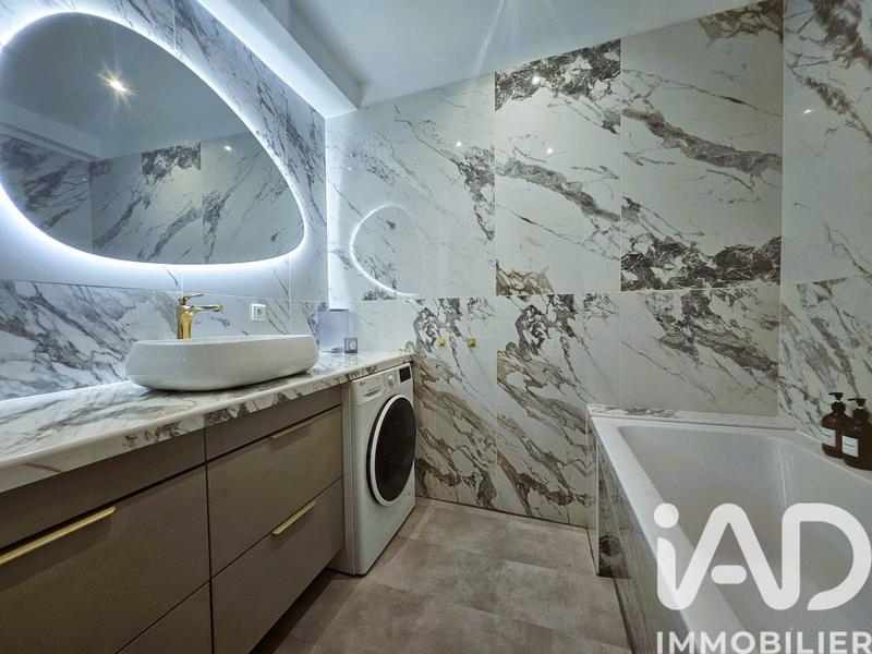 Appartement - 82 m² - 3 pièces