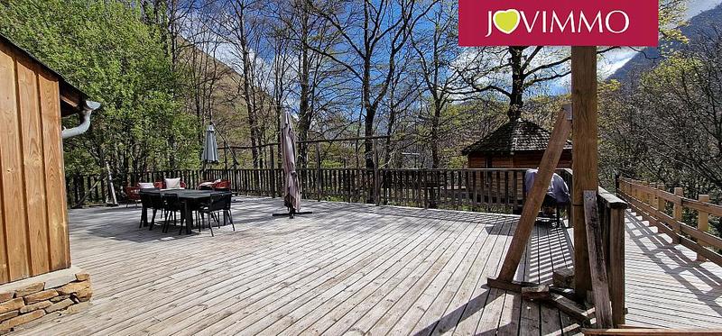 Maison - 362 m² - 15 pièces