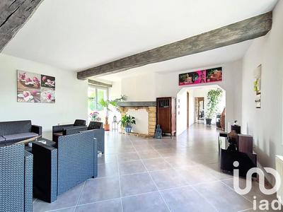 Maison - 185 m² - 7 pièces