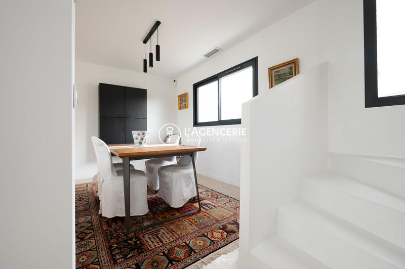 Maison - 170 m² - 5 pièces