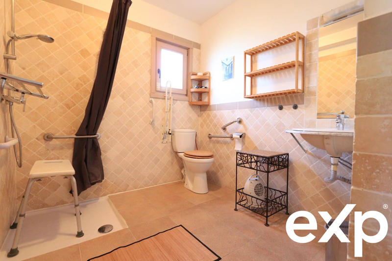 Villa - 167 m² - 9 pièces