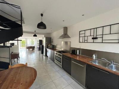 Maison - 135 m² - 6 pièces