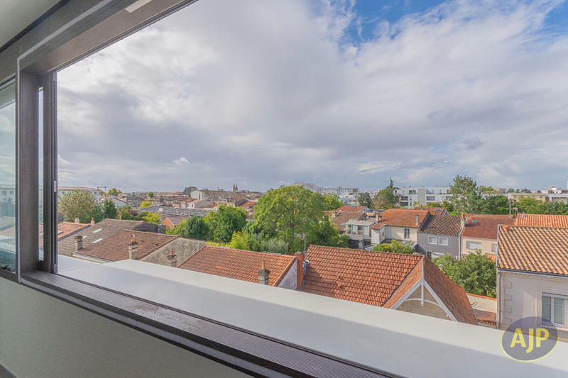 Appartement - 109 m² - 4 pièces