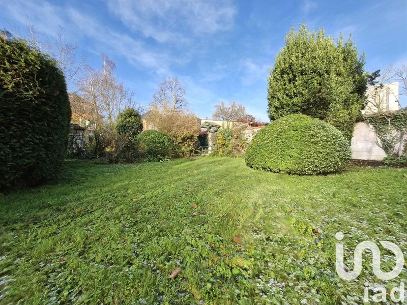 Maison de ville - 260 m² - 11 pièces