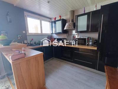 Maison - 79 m² - 5 pièces