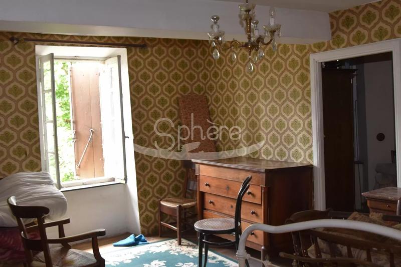 Maison - 175 m² - 9 pièces