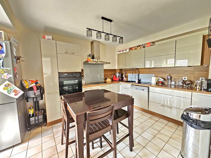 Maison - 149 m² - 7 pièces