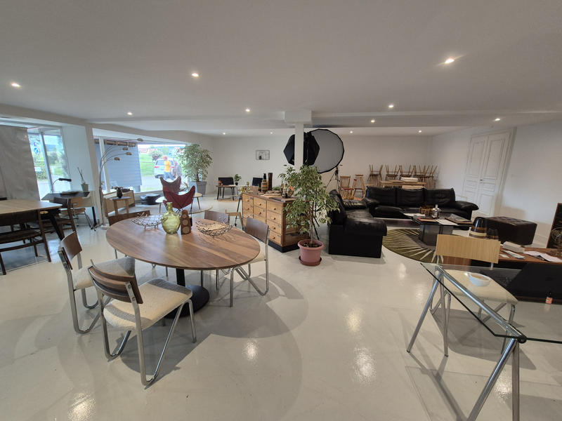 Local d'activités - 900 m²