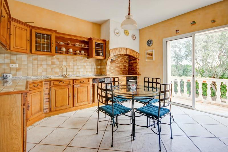 Maison - 203 m² - 7 pièces