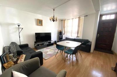 Maison - 84 m² - 4 pièces