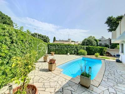 Villa - 96 m² - 5 pièces