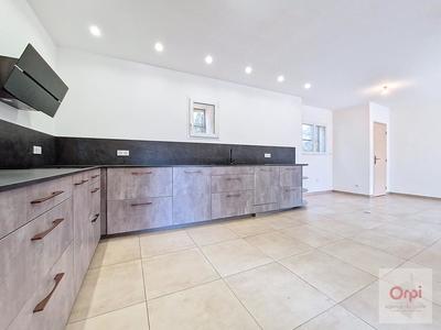 Maison - 77 m² - 3 pièces