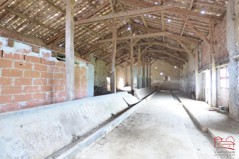 Maison - 239 m² - 5 pièces