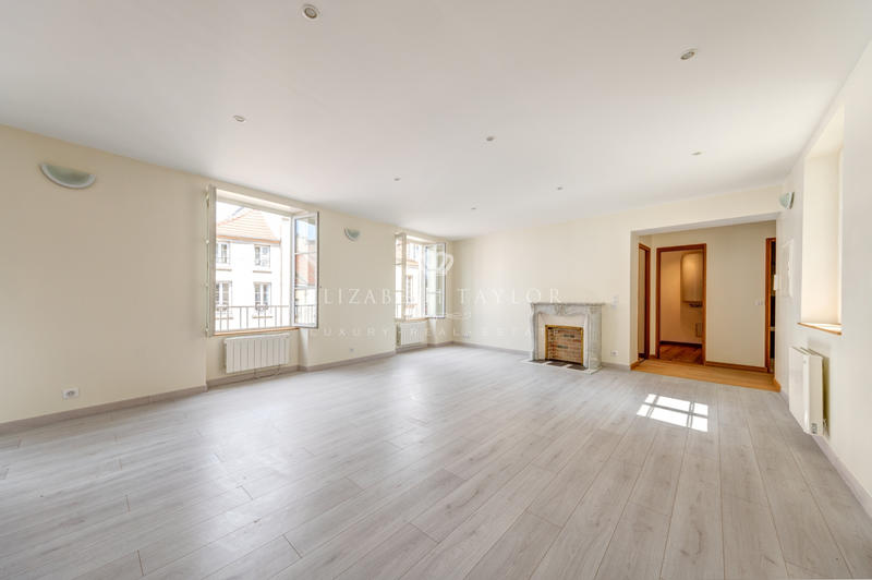 Appartement - 101 m² - 5 pièces