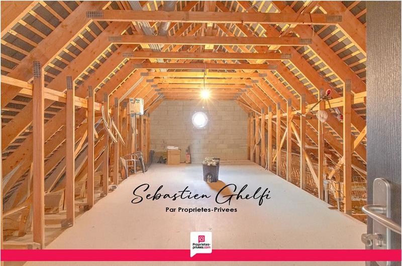 Maison - 220 m² - 8 pièces