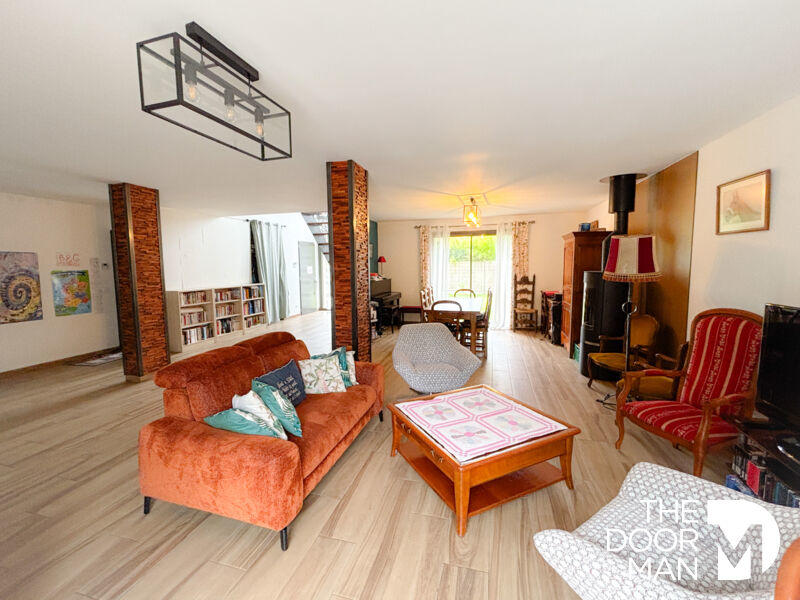 Maison - 197 m² - 7 pièces