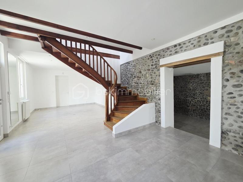 Propriété - 261 m² - 7 pièces