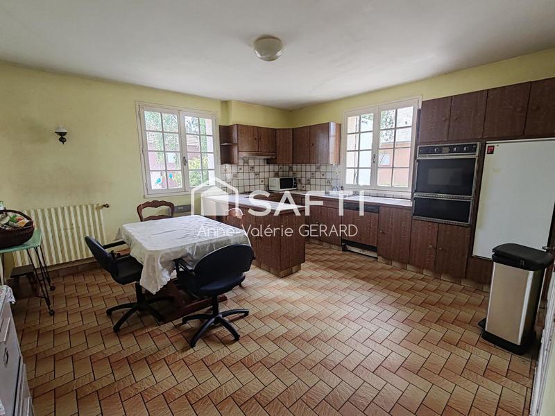 Maison - 216 m² - 10 pièces