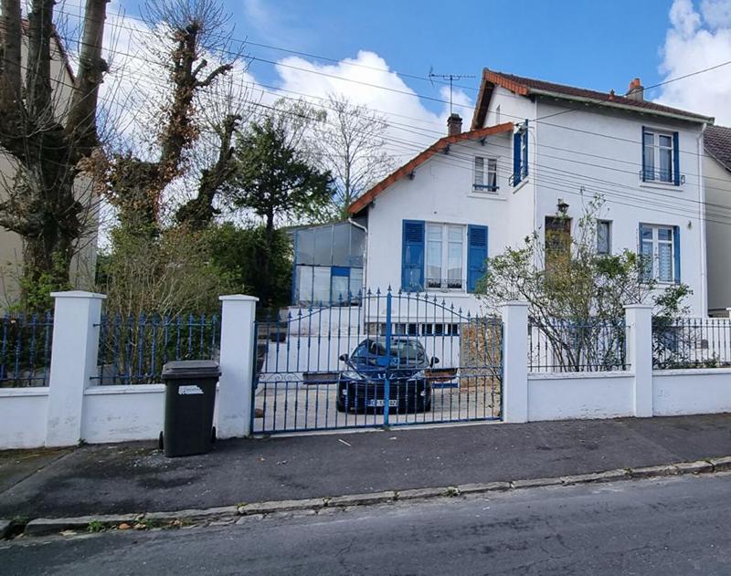Maison - 90 m² - 6 pièces