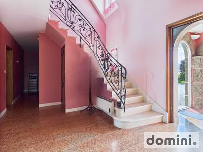 Maison - 188 m² - 9 pièces