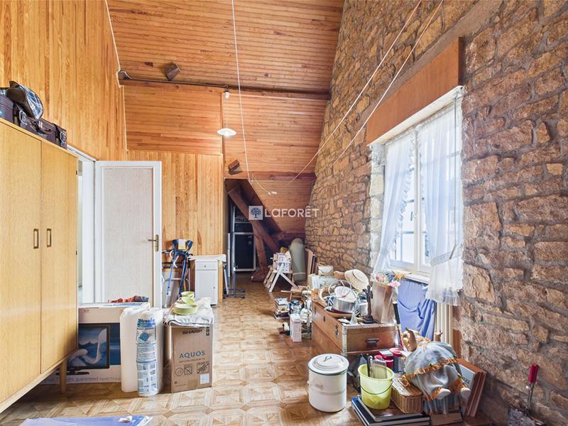 Maison - 204 m² - 8 pièces