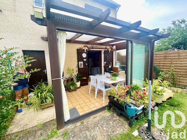 Maison - 96 m² - 6 pièces