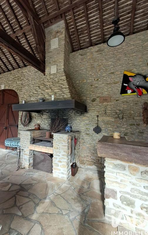 Maison - 200 m² - 8 pièces