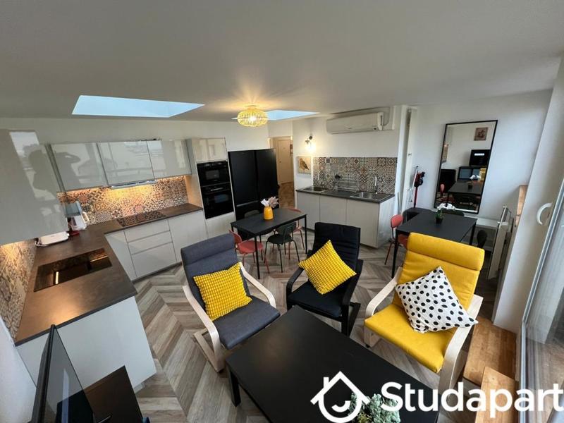 Chambre - 11 m² - 1 pièce