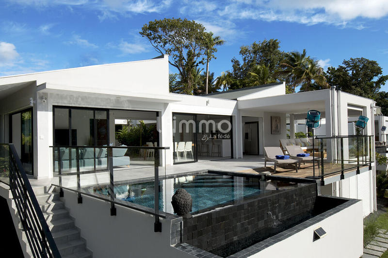 Villa - 220 m² - 6 pièces