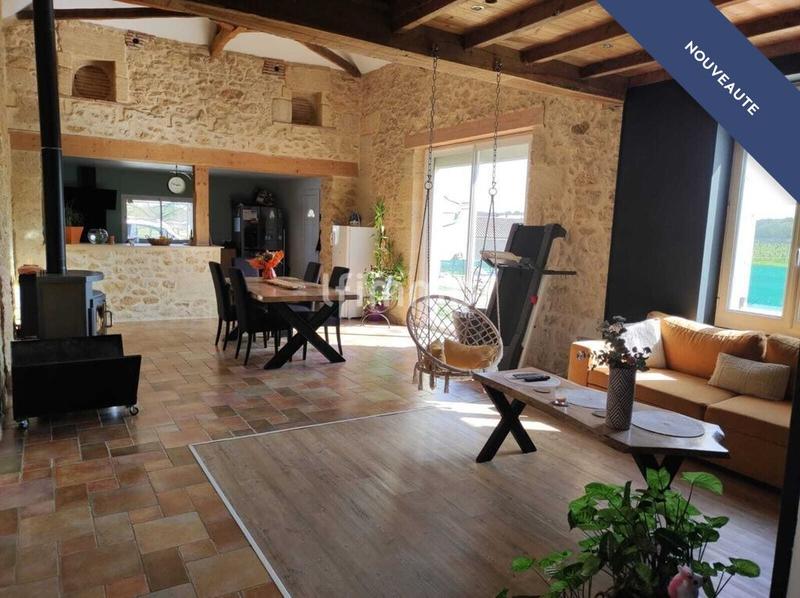 Maison en pierre - 130 m² - 3 pièces