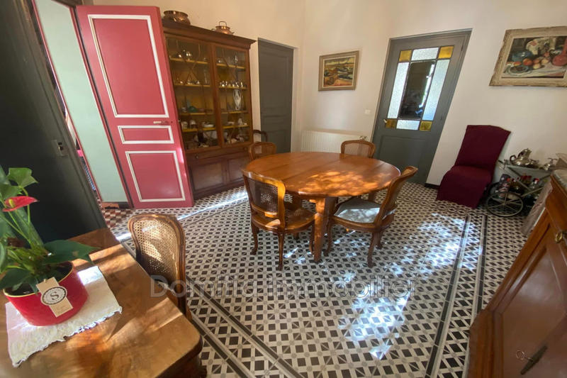 Propriété - 270 m²