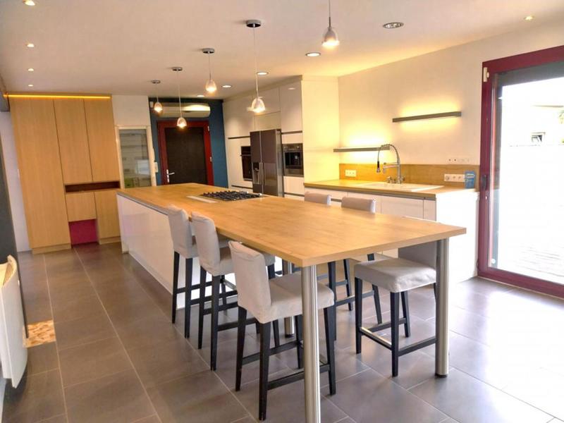 Maison traditionnelle - 150 m² - 6 pièces