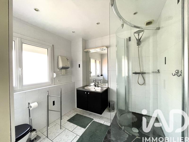 Maison - 111 m² - 4 pièces