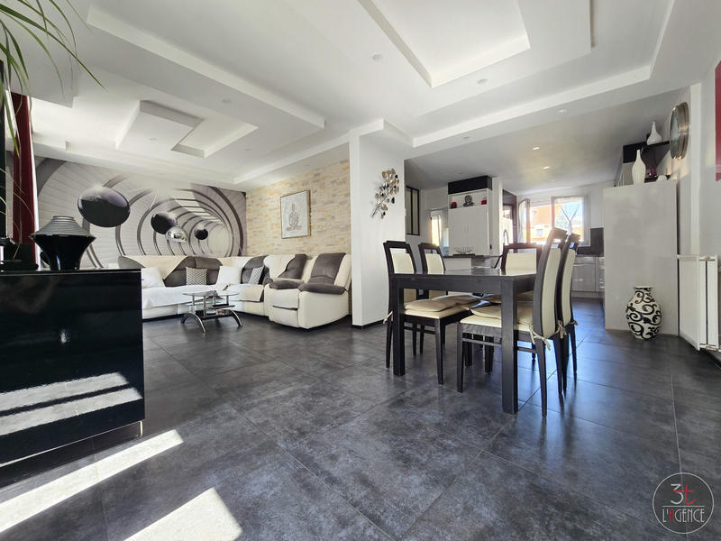 Maison ancienne - 150 m² - 6 pièces