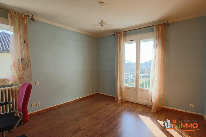 Maison - 218 m² - 9 pièces