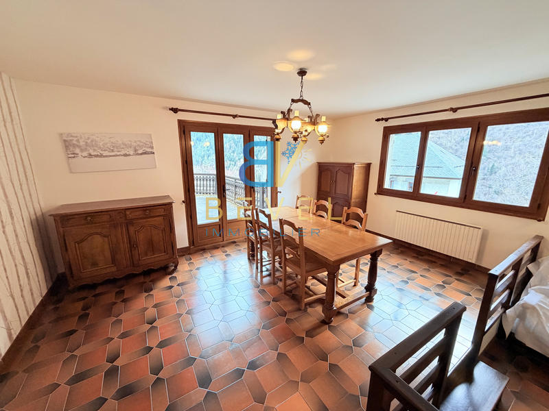 Maison - 147 m² - 6 pièces