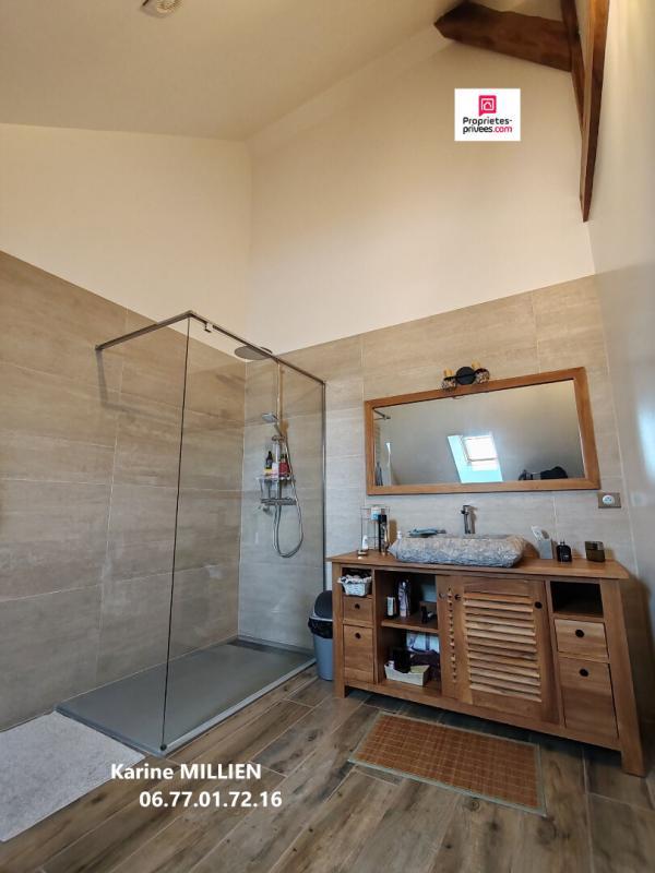 Maison - 325 m² - 10 pièces