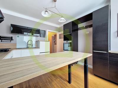 Maison - 211 m² - 8 pièces