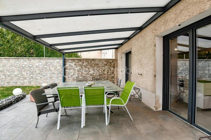 Maison ancienne - 200 m² - 8 pièces