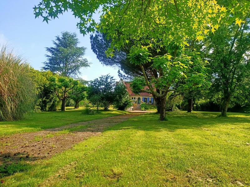 Maison - 217 m² - 7 pièces