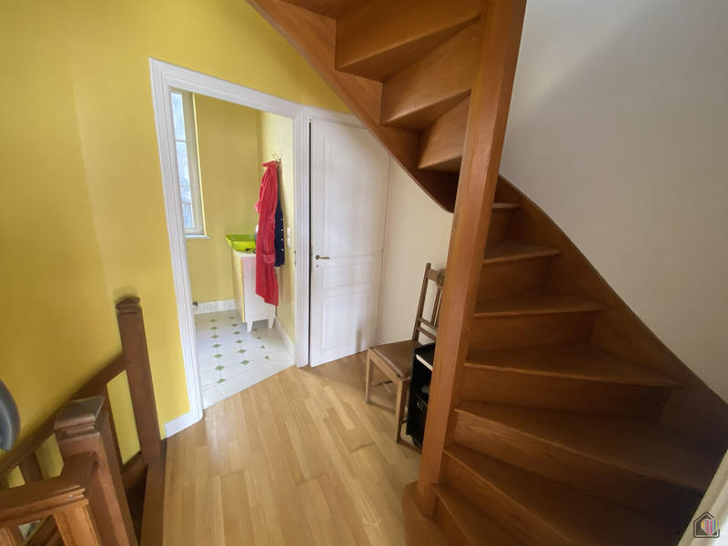 Maison - 97 m² - 5 pièces