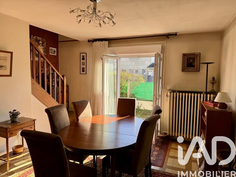 Maison - 96 m² - 5 pièces